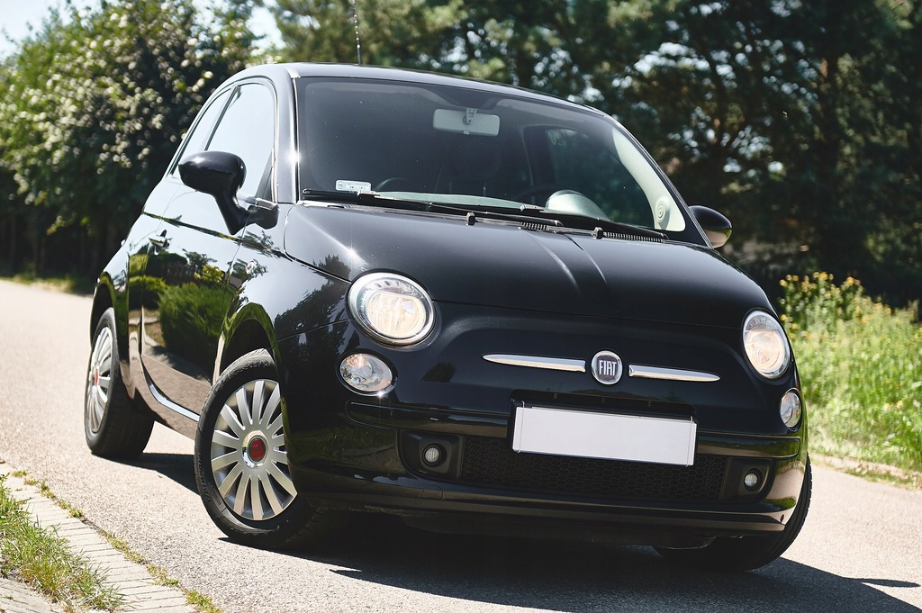 FIAT 500 SALON POLSKA ŚRODEK W KOLORZE MIŁOŚCI