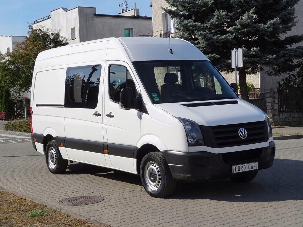 VW CRAFTER -LIFT -ŚREDNI - WEBASTO- KLIMA - 7 OSÓB