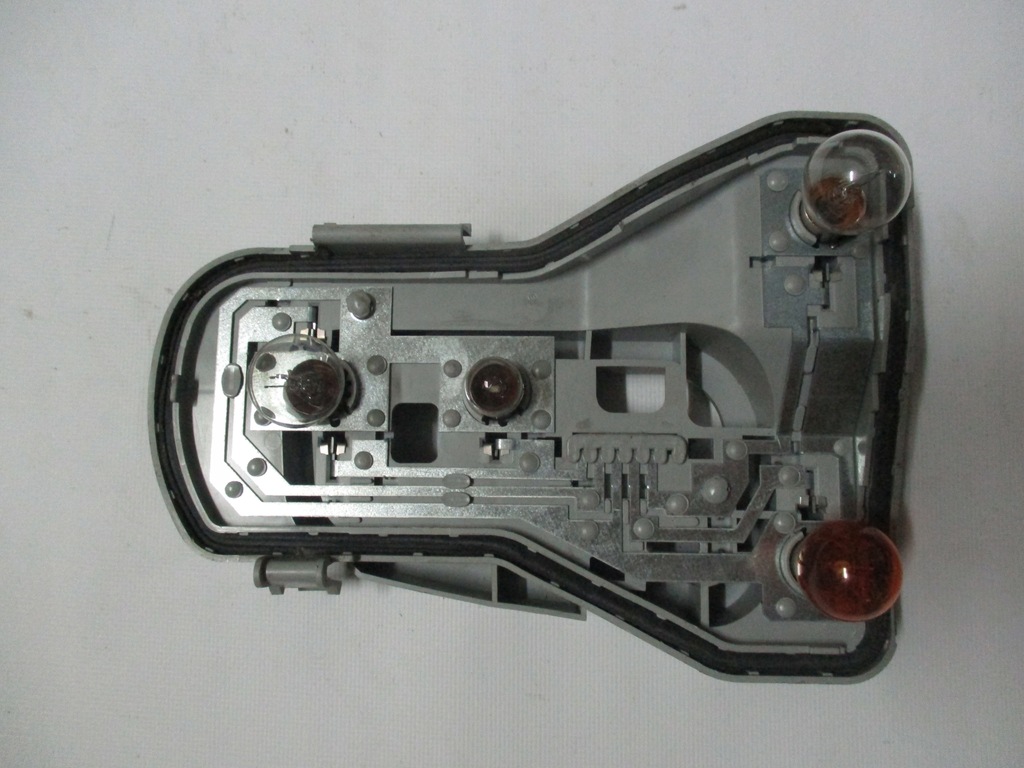 WKŁAD LAMPY TYŁ VW POLO 9N 606945257F 6Q6945257F