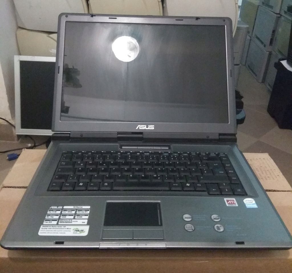 Laptop Asus X51R - uszkodzony