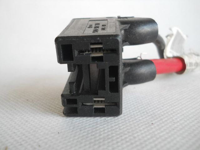 KOSTKA ELEKTRYCZNA WTYCZKA VW AUDI 5Q0972752 - 7204788912 - oficjalne ...