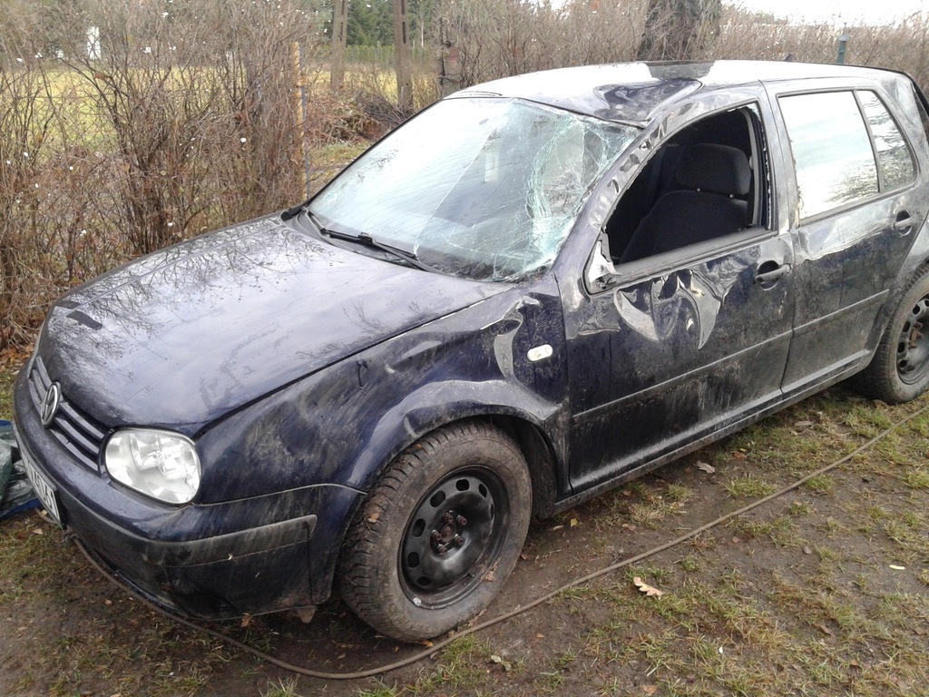 VW GOLF IV 1.4 16V 98r.  POWYPADKOWY