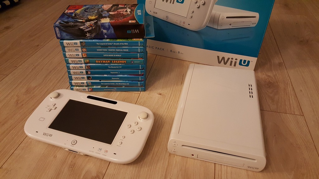 Nintendo WiiU 8GB  + 11 GIER + CF + 64GB JAK NOWA