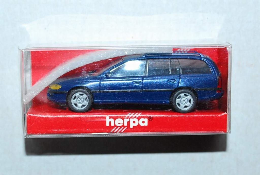 HERPA model Opel Omega MV6 H0 1:87 