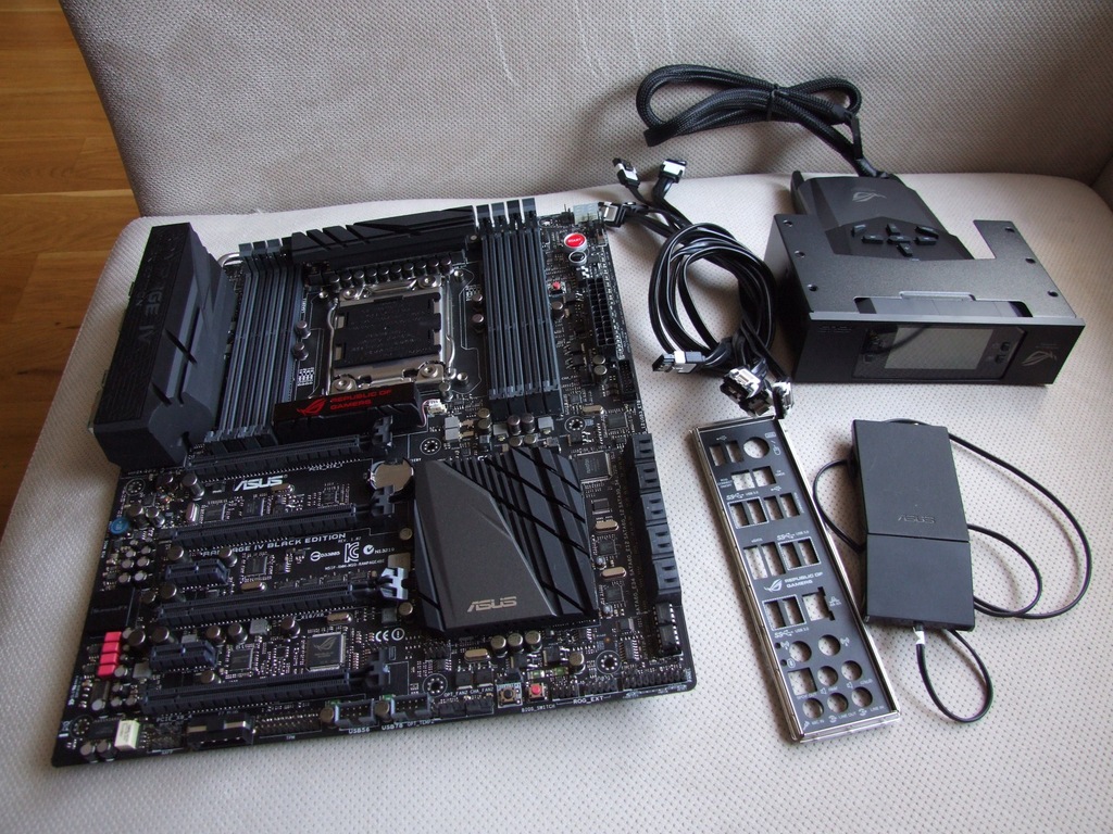 ASUS RAMPAGE IV BLACK EDITION@ X79 @OC PANEL@WI-FI