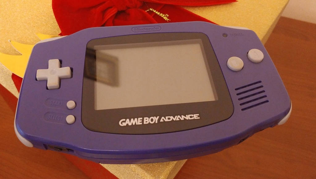 Gameboy Game Boy Advance - ładny stan +śrubokręty