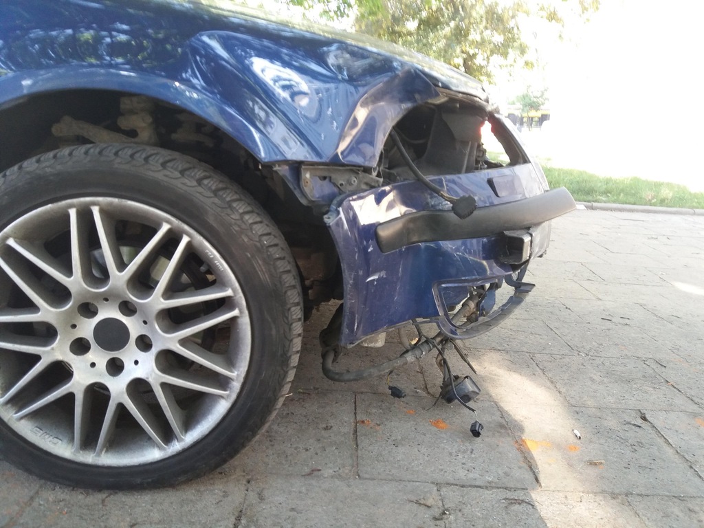 VW Passat 1.8 T B5 FL 2001 oc 2019 - puknięty
