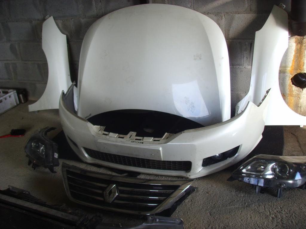 RENAULT LATITUDE MASKA ZDERZAK LAMPA BŁOTNIK