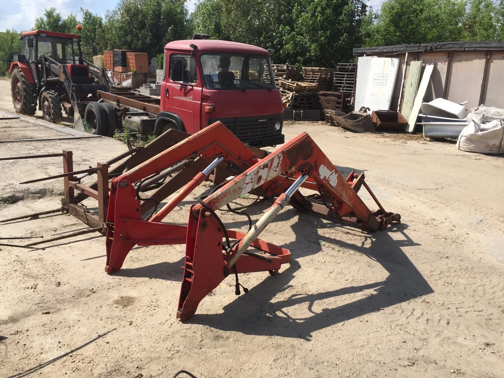 Ładowacz czołowy TUR MAILLEUX MX460