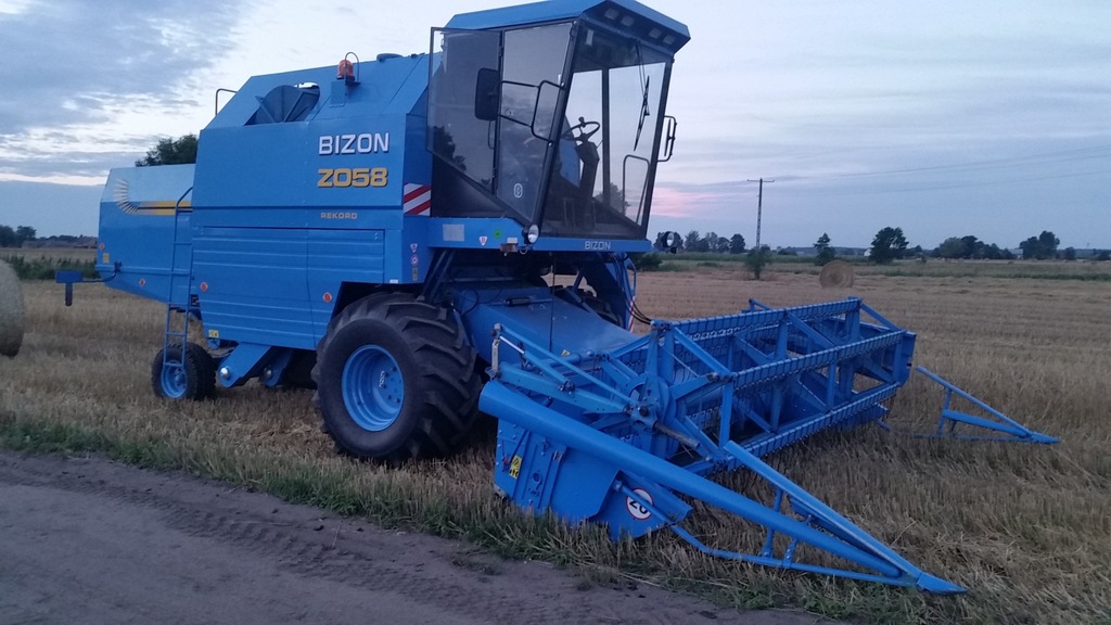 Kombajn zbożowy BIZON REKORD ZO58 new holland 1500