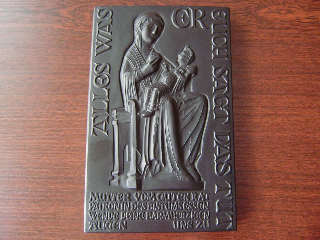 MATKA BOŻA DOBREJ RADY z węgla Złota Madonna Essen
