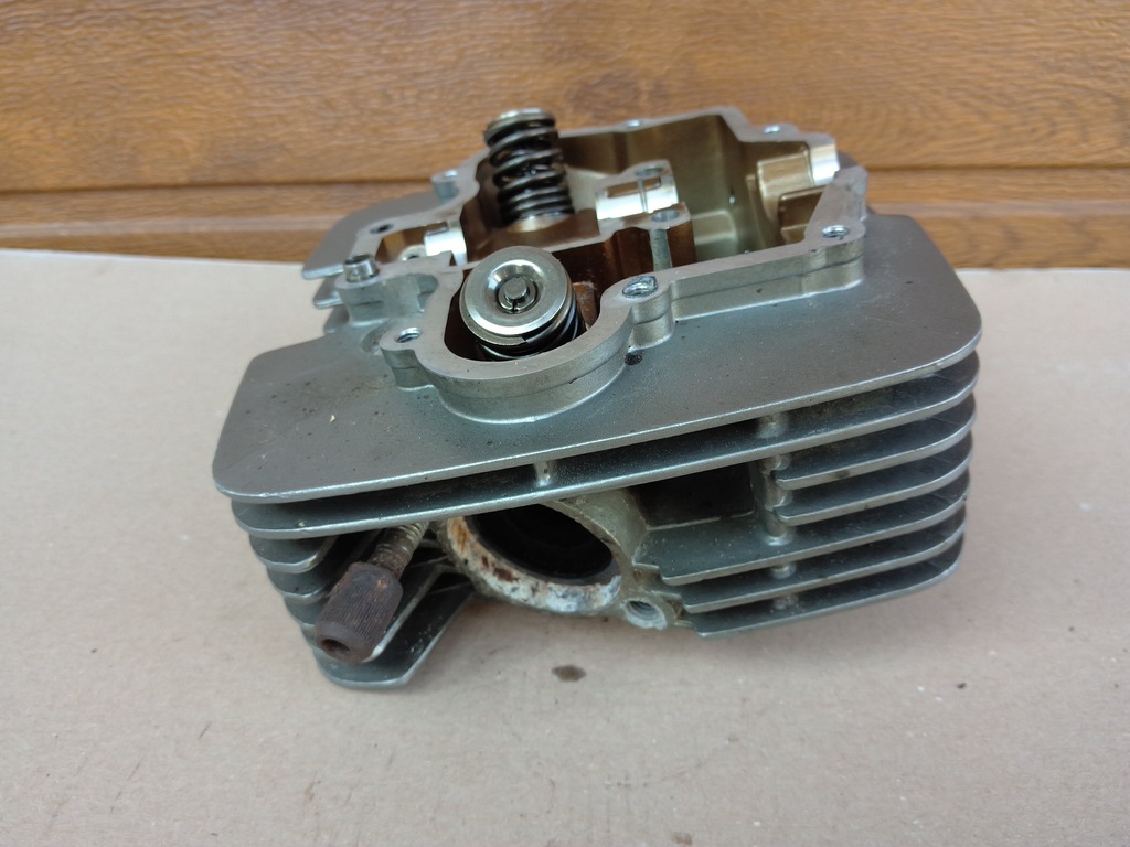 Suzuki DR 125 SM głowica w super stanie 7233916415