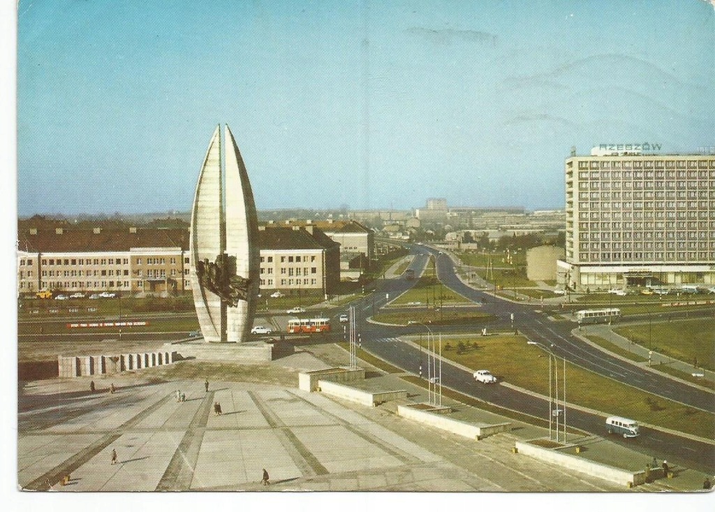 Rzeszów Pomnik Walk Rewolucyjnych,autobus