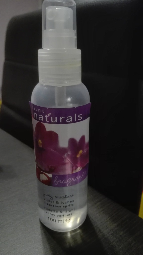 Pachnąca mgiełka fiołek i liczi Avon 100ml