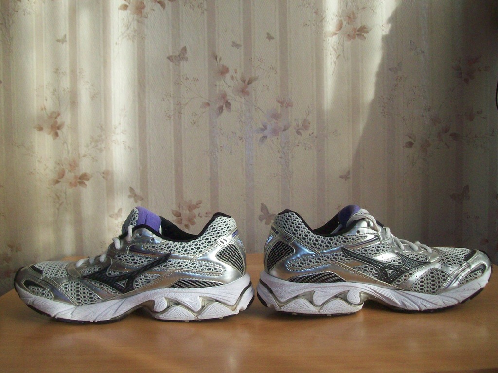mizuno wave nexus 5