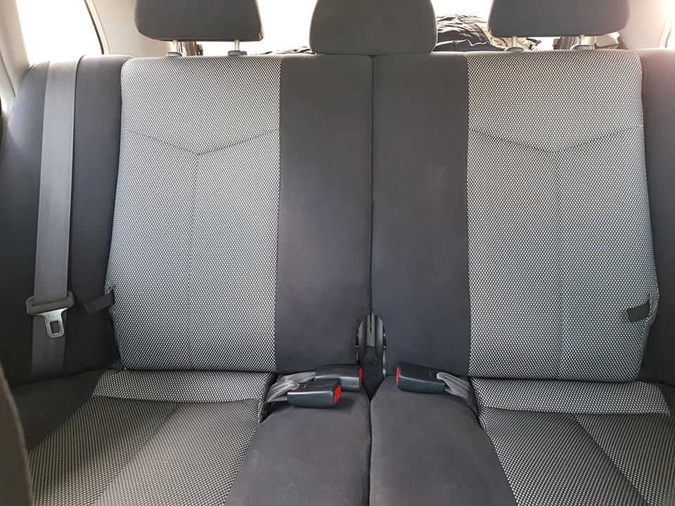 Mazda 323 isofix sales