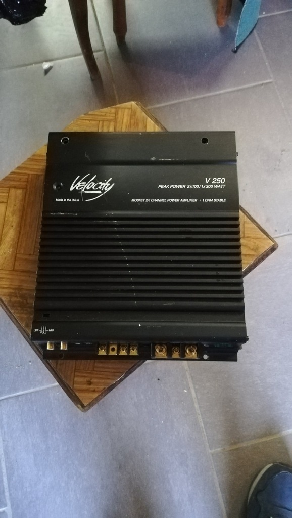 Wzmacniacz Velocity v250 1ohm stable