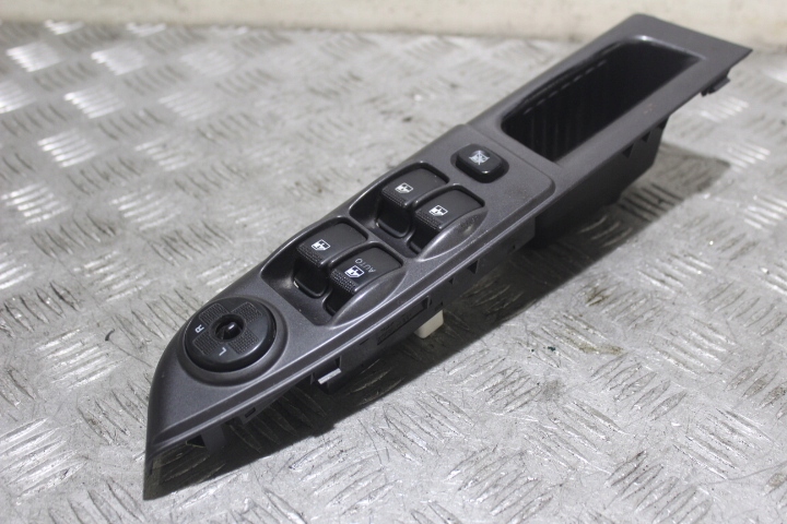 PANEL STEROWANIA SZYB HYUNDAI GETZ 1.3