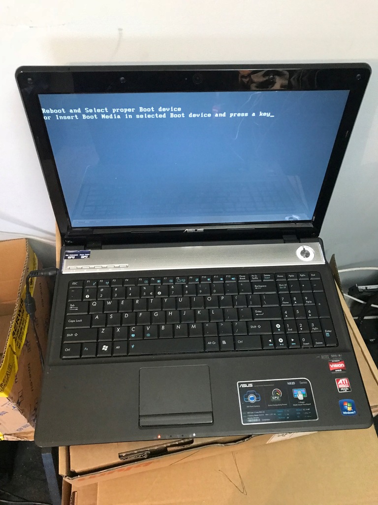 ASUS N52D USZKODZONY ! LICYTACJA OD 1ZŁ !
