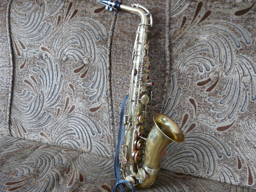 Saksofon altowy BESSONS & CO