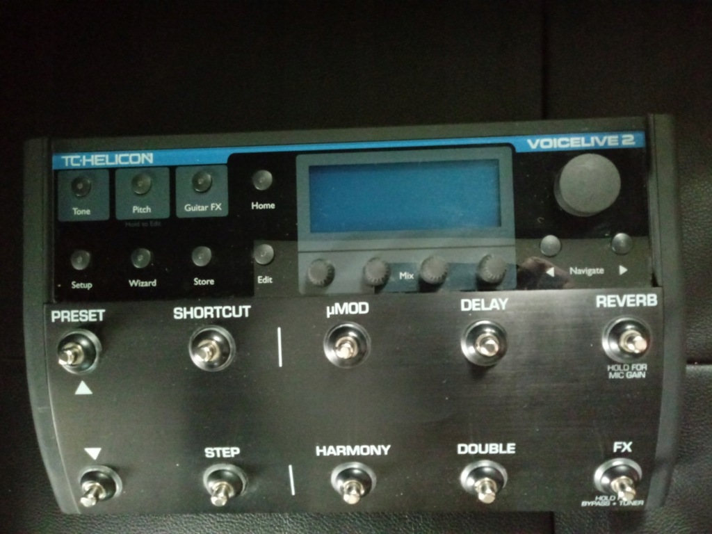 Wokalizer, efekt wokalowy TC Helicon Voicelive 2