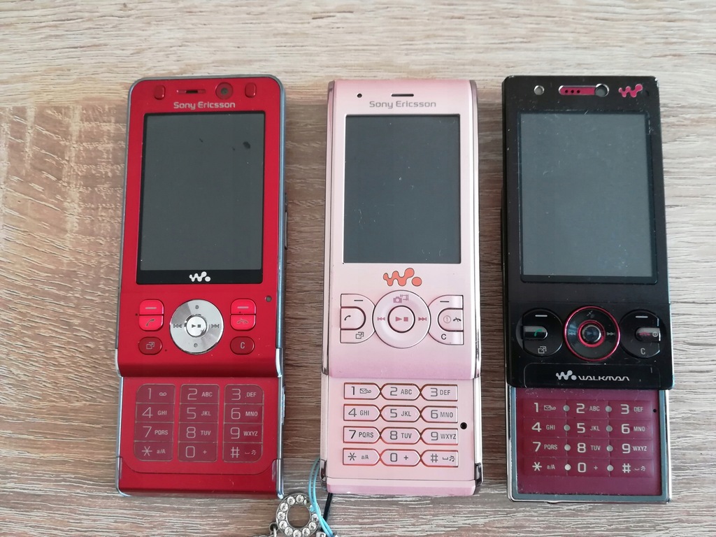 3 sztuki Sony Ericsson Walkman W910i W715 W595