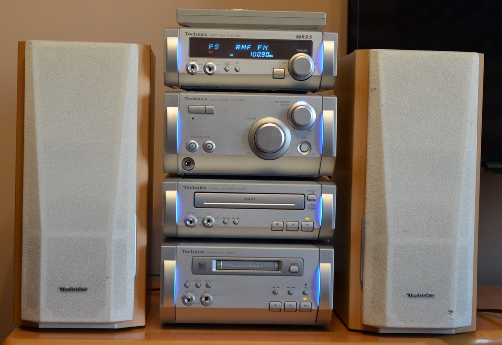 MINI WIEŻA TECHNICS HD515 KOMPLET Z GŁOŚNIKAMI