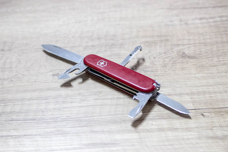 Scyzoryk Victorinox 10el. OFFICIER SUISSE