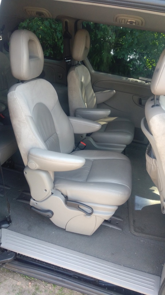 Chrysler Voyager 01-07 fotele kapitańskie