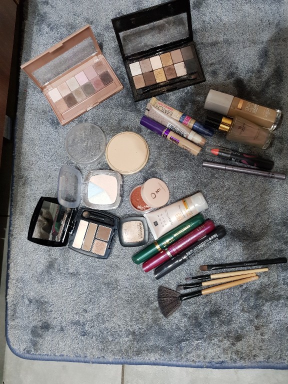 Mega zestaw kosmetyków do makijazu