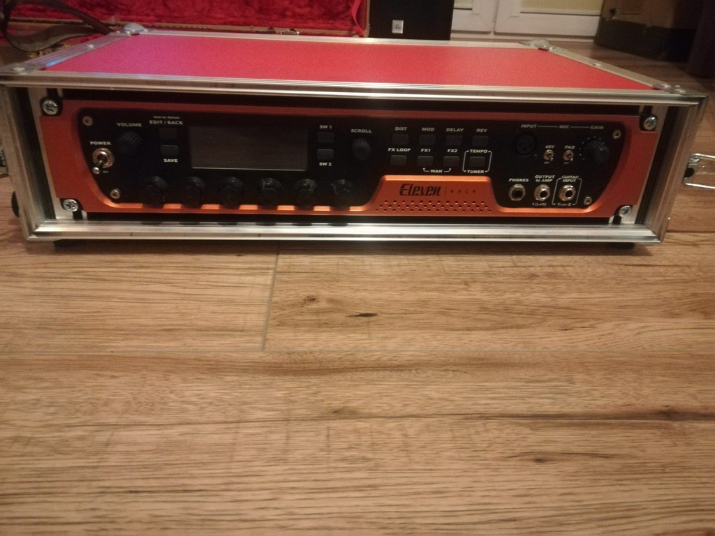 Eleven Rack + Pedalboard + Case +Behringer FCB1010