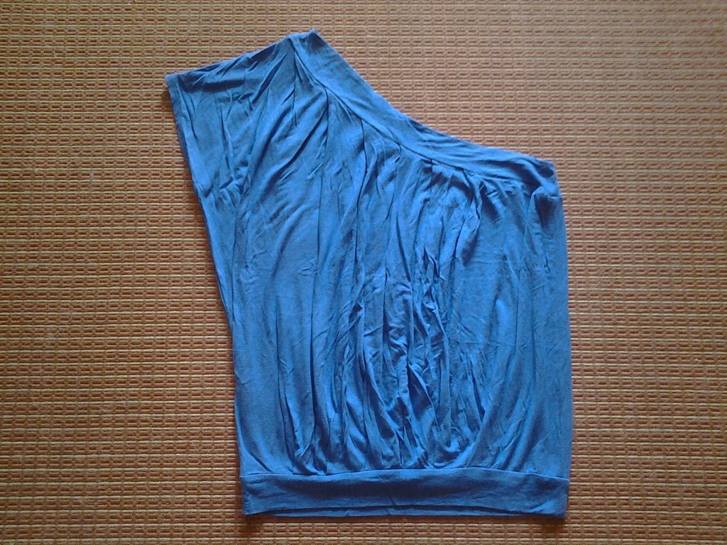 Reserved niebieska luźna bluzka jedno ramię