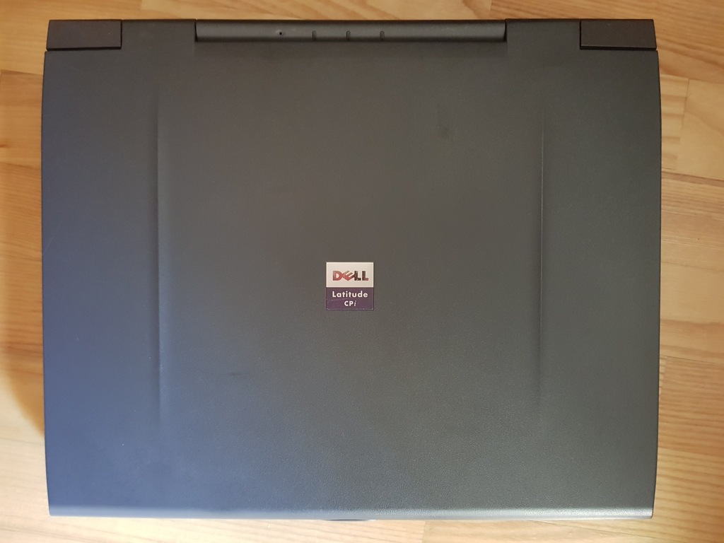 Dell Latitude CPi D233st + oryginalna ładowarka.