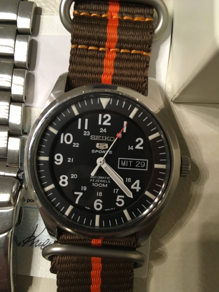 seiko 5 sport snzg13
