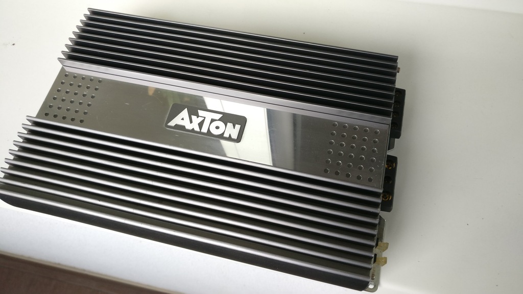 Wzmacniacz 2 kanałowy Axton C402 Stan BDB