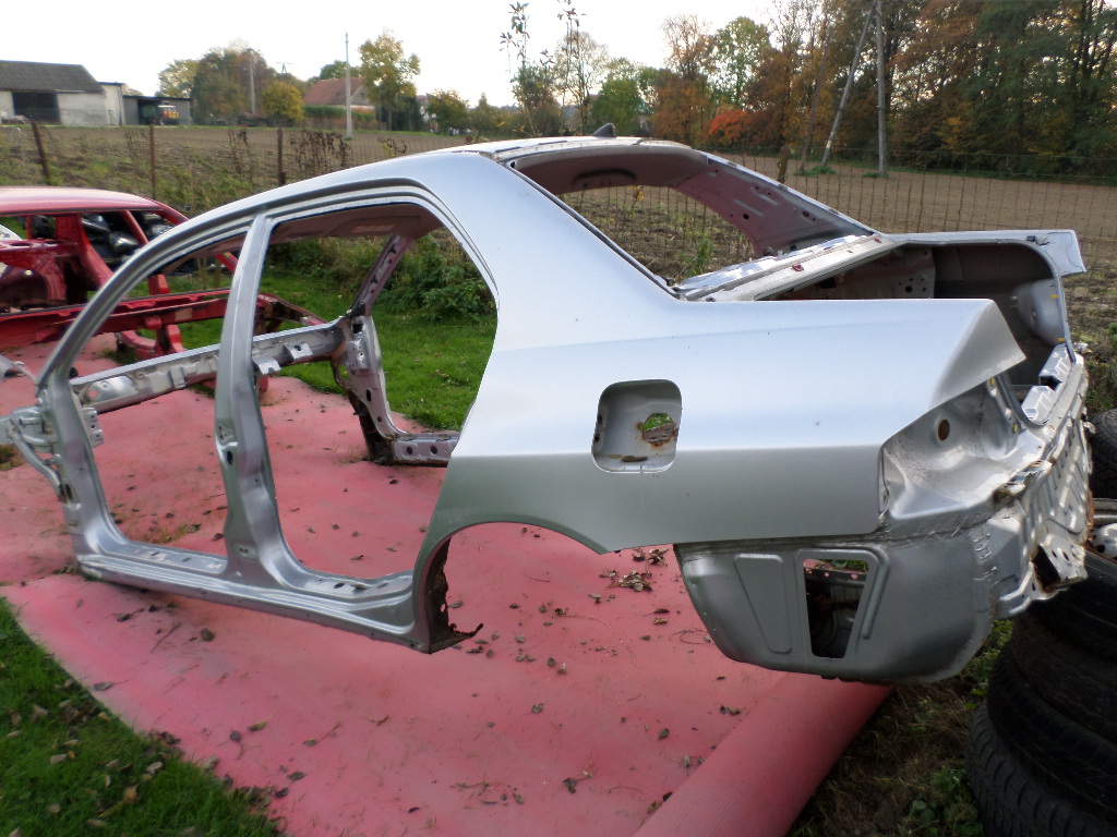 MITSUBISHI LANCER EVO 8 9 NADWOZIE DUPA