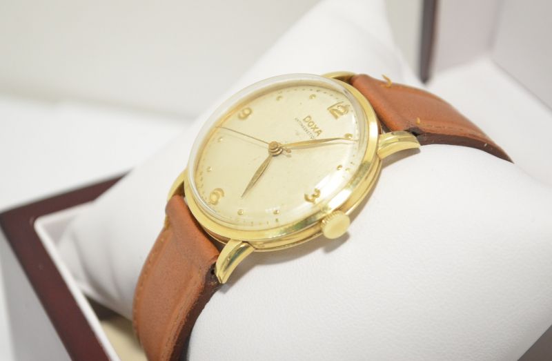 ZEGAREK MĘSKI ZŁOTY DOXA ANTIMAGNETIQUE 957564