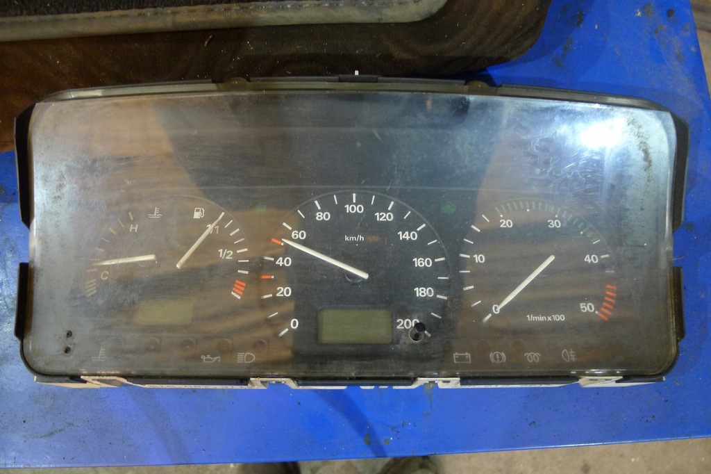 VW T4 2.5 TDI LICZNIK ZEGARY 7D0919861R USZKODZONY