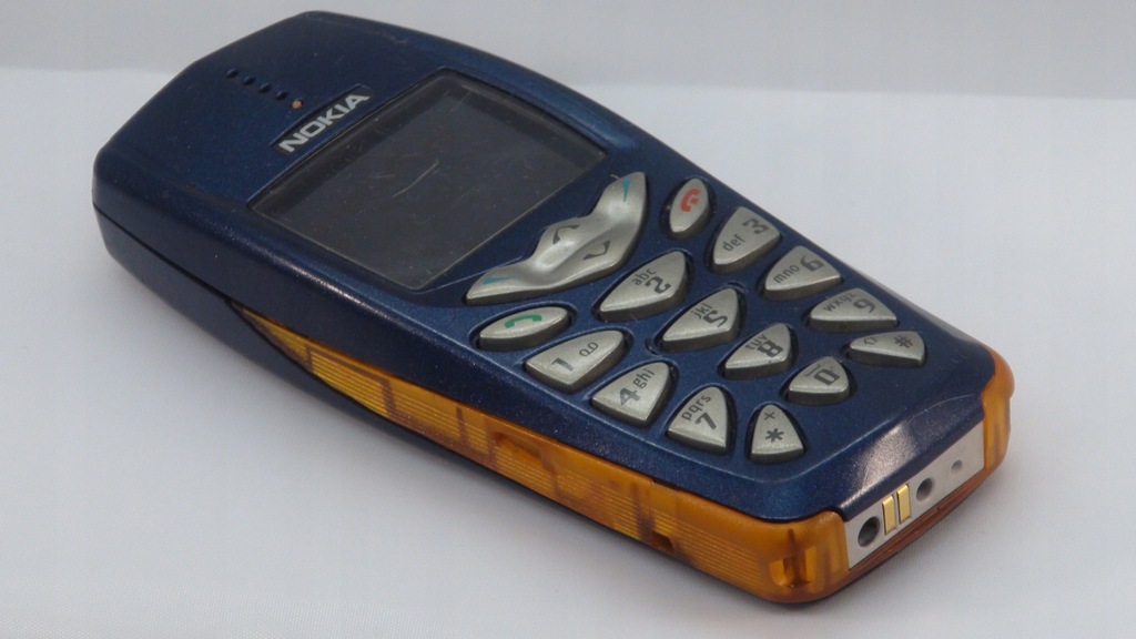 Nokia 3510i не заряжается