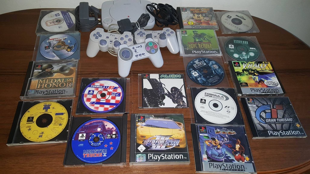 Playstation 1_ PS 1 (PS ONE) +17 gier zestaw