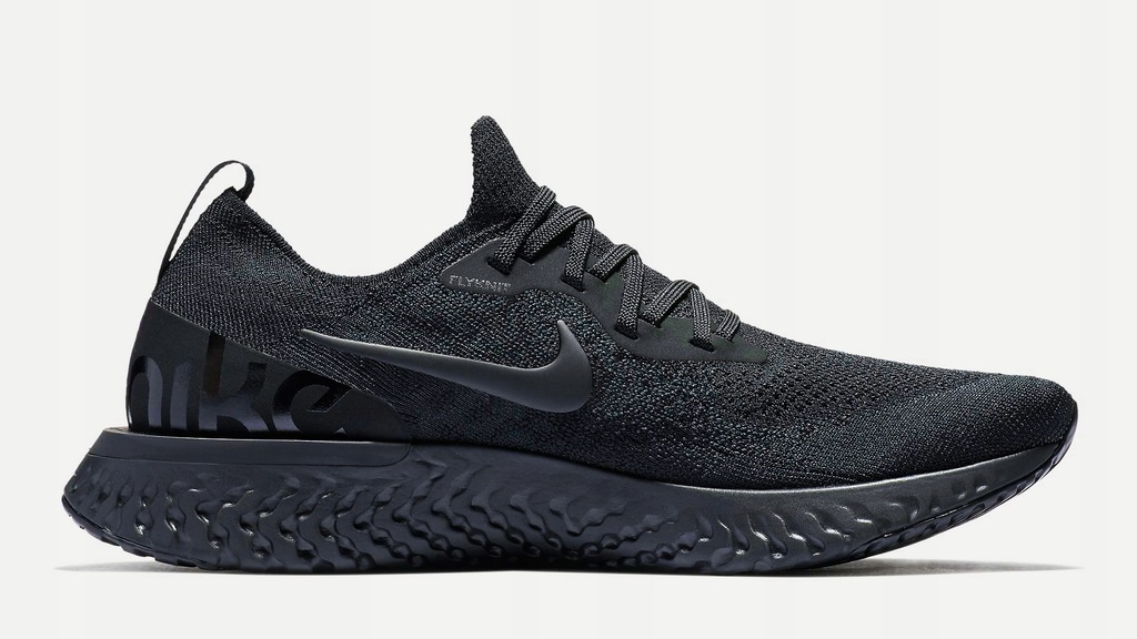 flyknit triple black