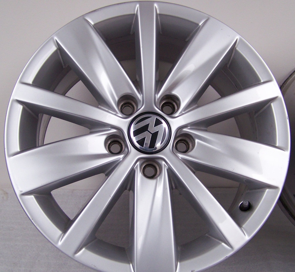 Felgi Alu VW PASSAT B7 7x16  5x112 Et45 3AA601025