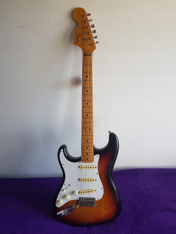 Fender Stratocaster 67 Japan E-series 84r Hendrix