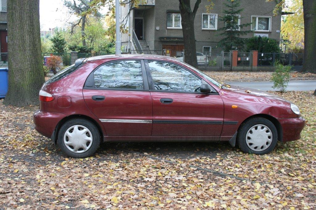 samochod Daewoo Lanos 1,6 Hatchback 1998