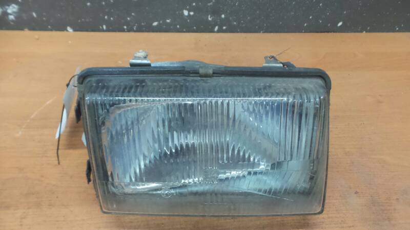 REFLEKTOR PRAWY OPEL REKORD E 79r