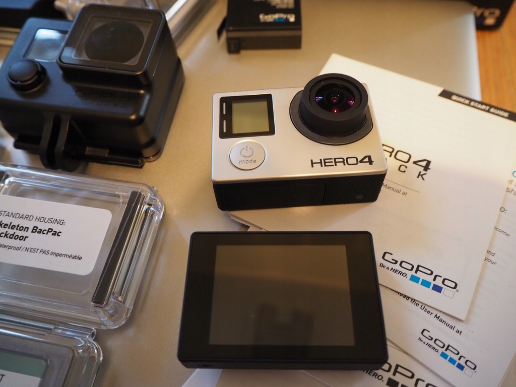 Kamera GoPro 4 Black z ekranem+set jak nowa Warto!
