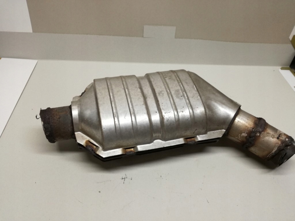 katalizator bmw e36 320i 97 rok