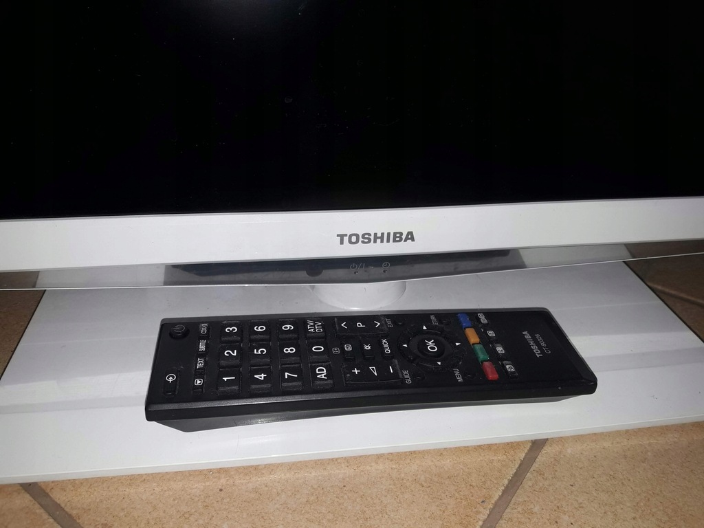 Toshiba 26 cali ,ledowy , biały , do naprawy