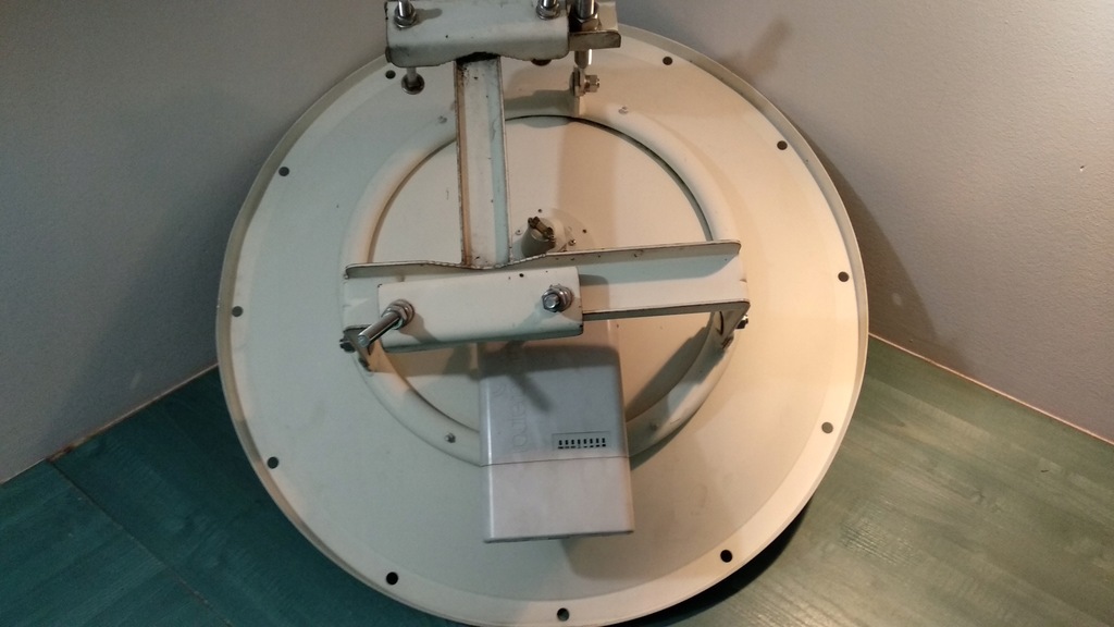 Radiolinia 5GHz RocketDish RB911G 5HPacD SLANT 45