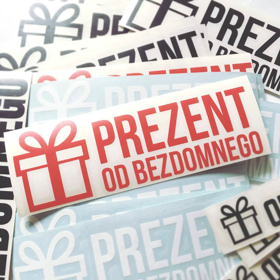 NAKLEJKA PREZENT OD BEZDOMNEGO AUTO DAR! MEGA HIT!